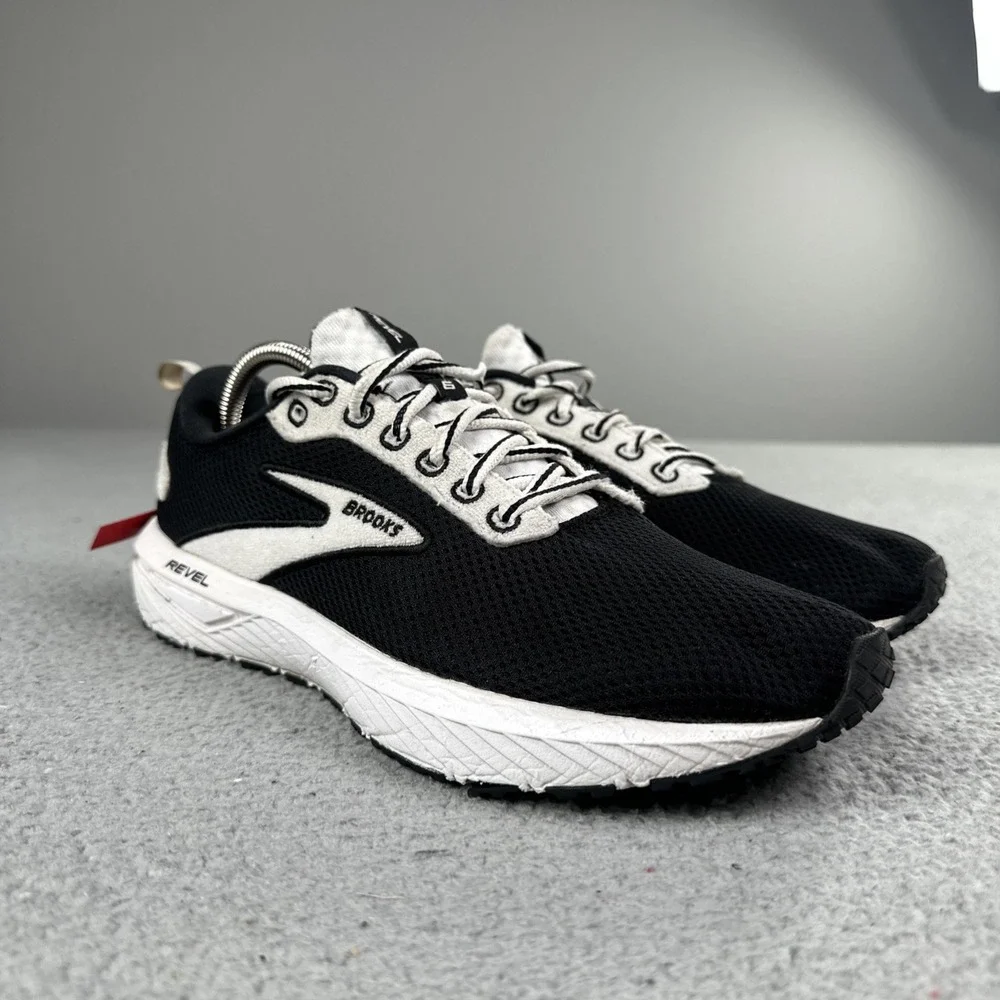 Brooks Revel 6 Men Running Shoes 10 Black White Sneakers 1103981D087